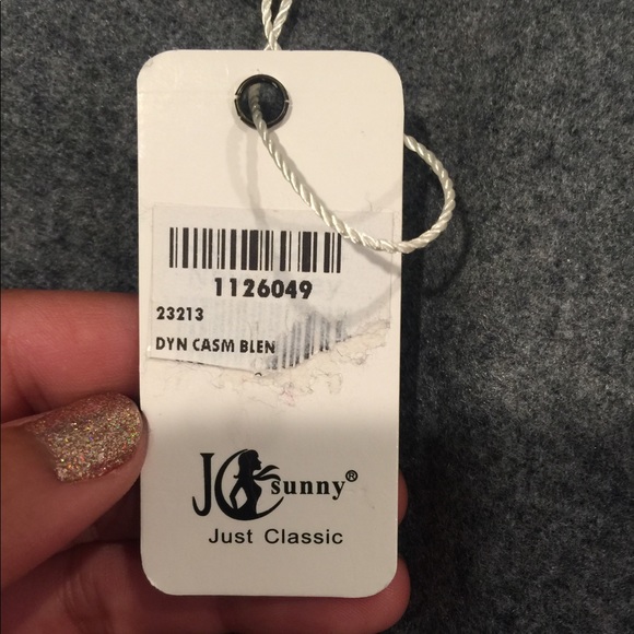 JC Sunny BNWT Cashemere blend scarf - Picture 3 of 3